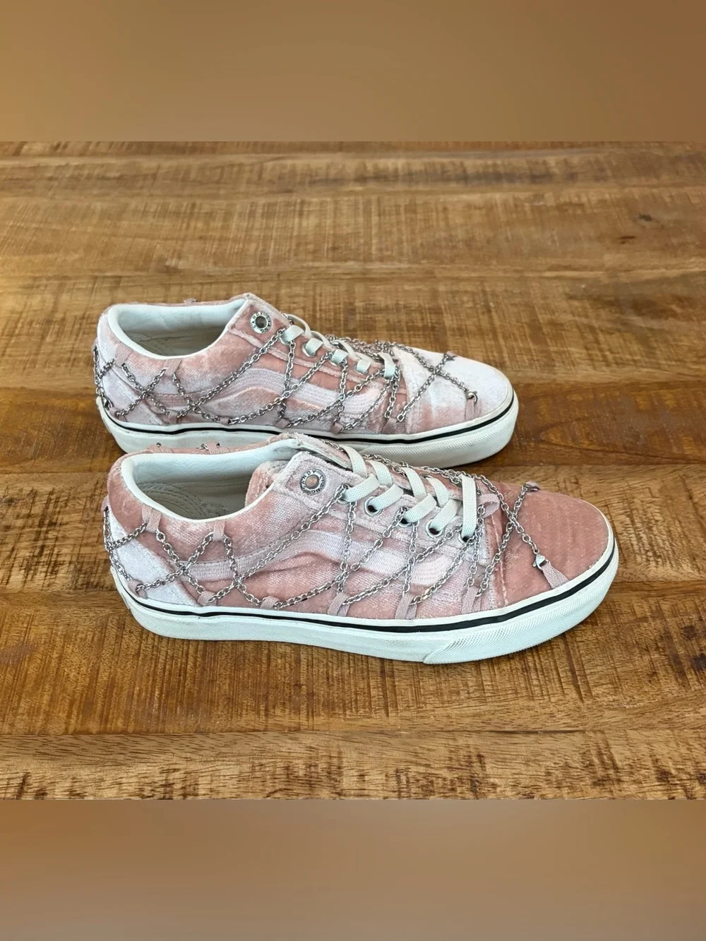 Vans x Sandy Liang Old Skool Velvet Chain Rivington Sneakers